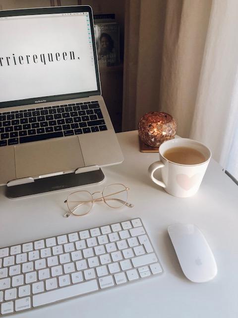 karrierequeen-schreibtisch